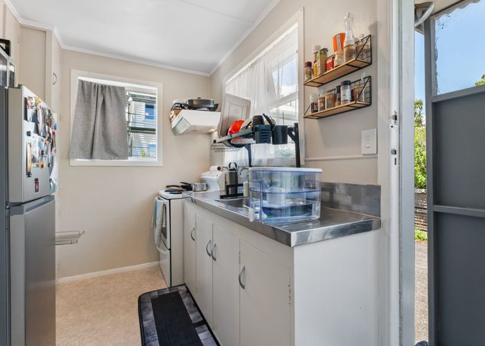  at 1/24 Abercrombie Street, Howick, Manukau City, Auckland