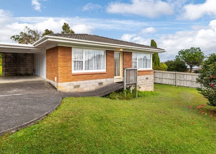  at 2/28B Sunnynook Road, Sunnynook, Auckland