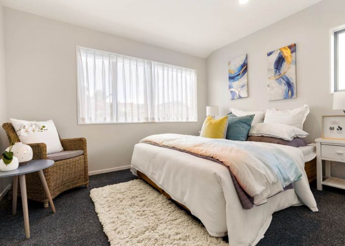  at 2/8 Varlene Terrace, Forrest Hill, North Shore City, Auckland