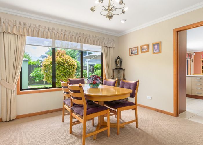  at 3 Wiltshire Drive, Huntington, Hamilton