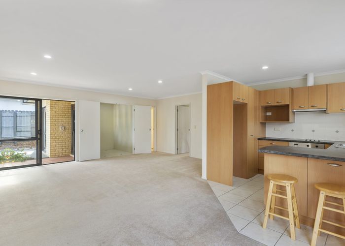  at 9 Lazurite Drive, Westgate, Auckland