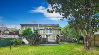  at 1/35 Jaemont Avenue, Te Atatu South, Auckland