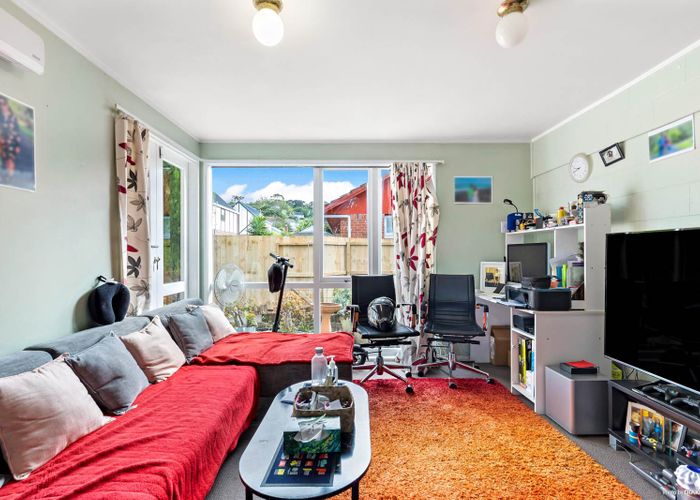  at 5/92 Owairaka Avenue, Owairaka, Auckland