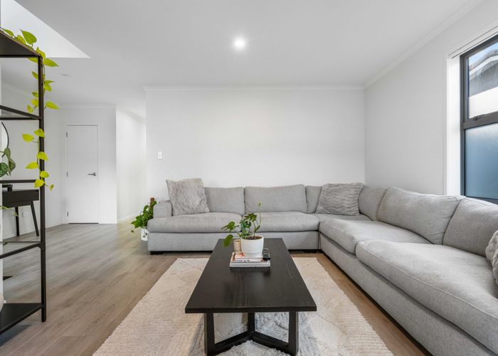  at 9 Fuselage Lane, Takanini, Papakura, Auckland