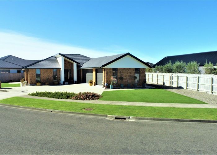  at 4 Huffington Place, Feilding