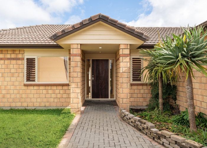  at 16 Monash Place, Flat Bush, Auckland
