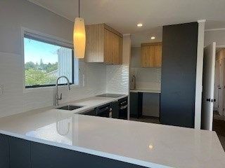  at 2/40C West Coast Road, Glen Eden, Waitakere City, Auckland