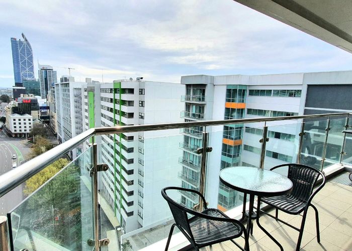  at 1609/30 Beach Road, Auckland Central, Auckland