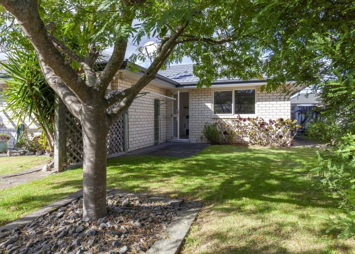  at 2 Crown Hill, Paraparaumu