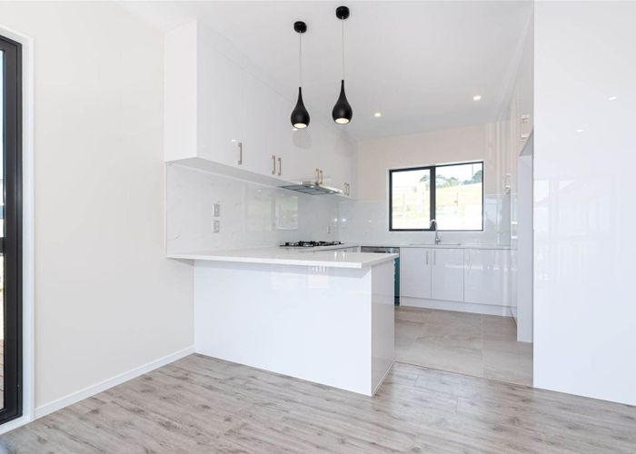  at 8 Myra G Place, Stanmore Bay, Rodney, Auckland