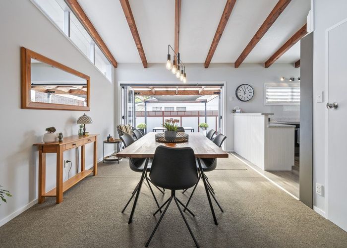  at 10 Wikiriwhi Crescent, Awapuni, Palmerston North