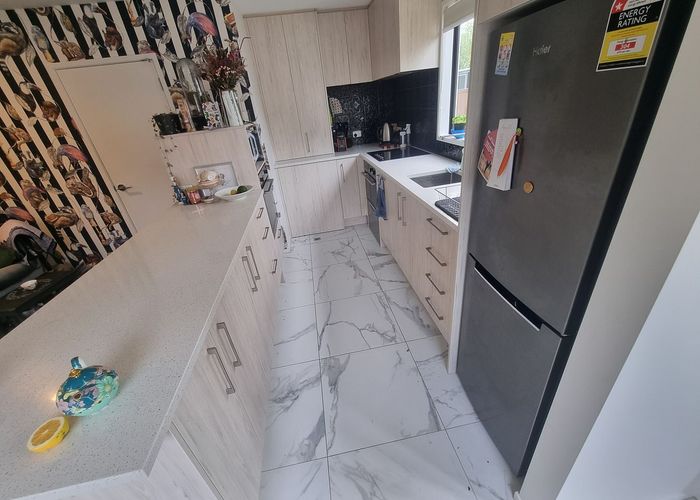  at 2/42 Cambridge Terrace, Waiwhetu, Lower Hutt, Wellington