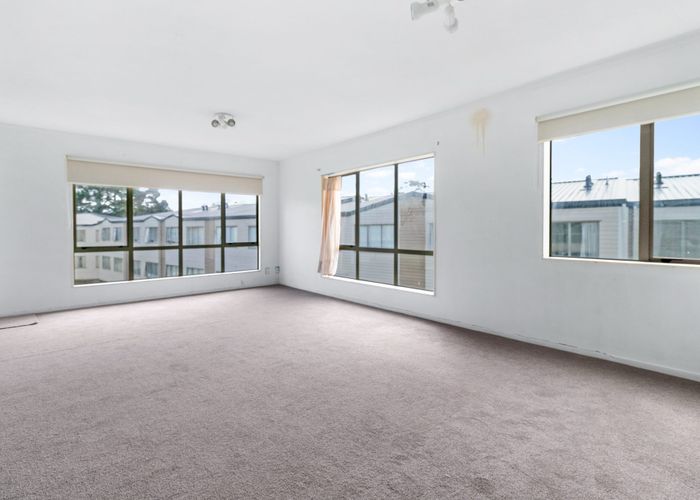 at 40/120 Beach Haven Road, Beach Haven, North Shore City, Auckland