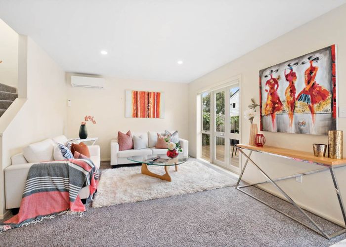  at 2/24 Fields Parade, Oteha, North Shore City, Auckland