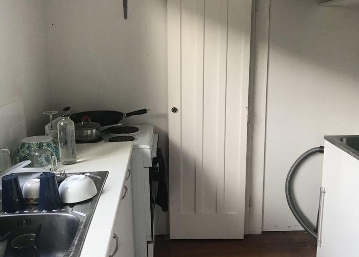  at 67c Beach Rd, Castor Bay, North Shore City, Auckland