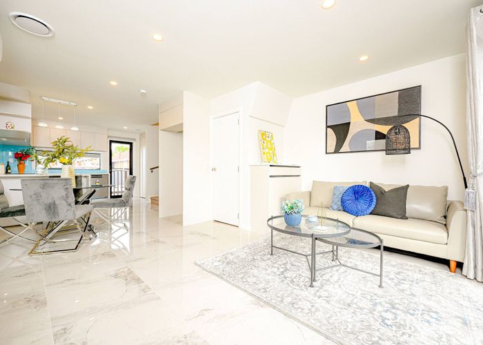  at 6/460 Massey Road, Mangere East, Manukau City, Auckland