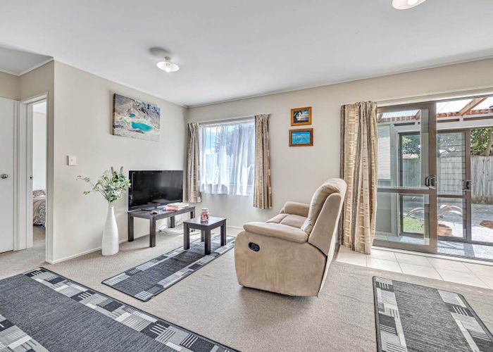  at 17 Dawson Road, Otara, Auckland