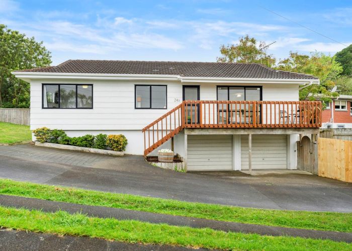  at 2/24 Richards Avenue, Forrest Hill, North Shore City, Auckland