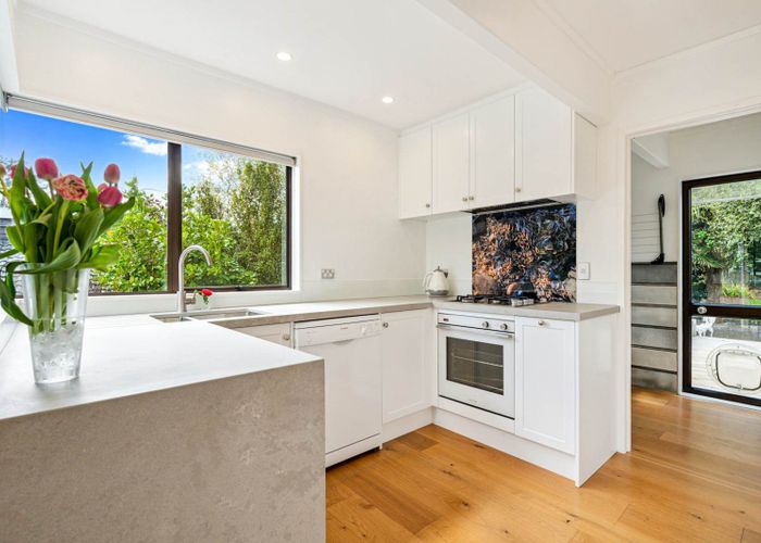  at 7 Oratau Place, Greenhithe, North Shore City, Auckland
