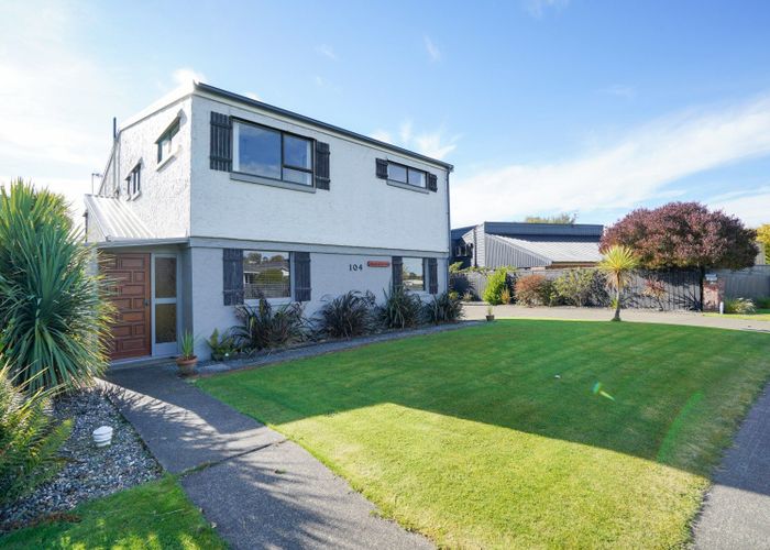  at 104 Gladstone Terrace, Gladstone, Invercargill