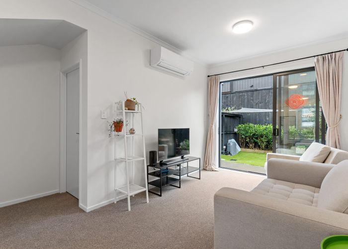  at 9 Oranga Drive, Westgate, Waitakere City, Auckland