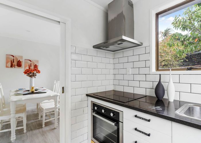  at 11 Lendenfeld Drive, Papatoetoe, Manukau City, Auckland