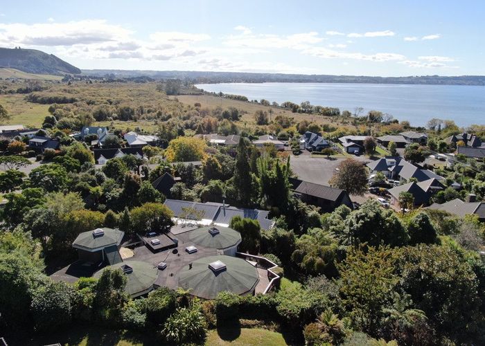  at 11 Aquarius Drive, Kawaha Point, Rotorua, Bay Of Plenty
