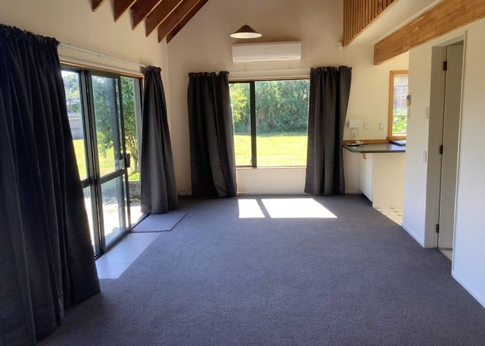  at 2 Moss Lane, Paraparaumu, Kapiti Coast, Wellington