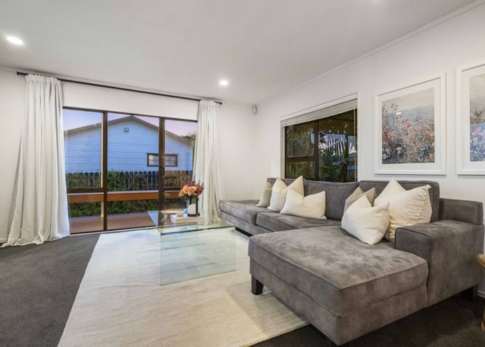  at 21 Gosford Drive, Botany Downs, Manukau City, Auckland