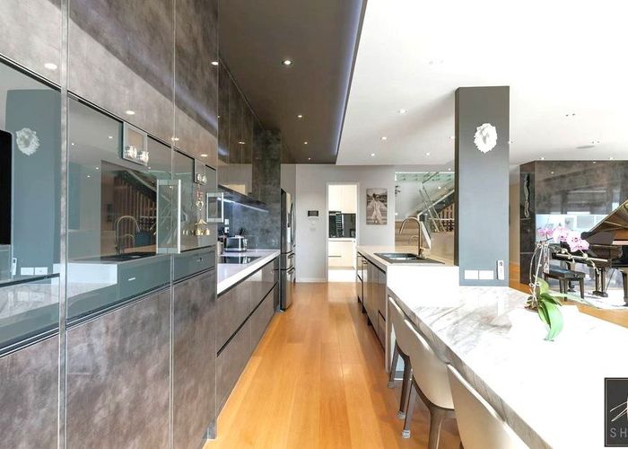 Free property data for 21 Colliston Rise, Pinehill, Auckland - homes.co.nz