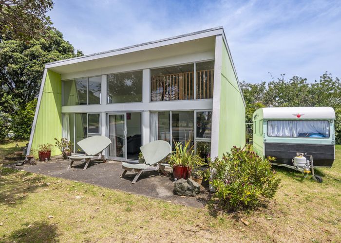  at 41 Queens Road, Waikanae Beach, Kapiti Coast, Wellington