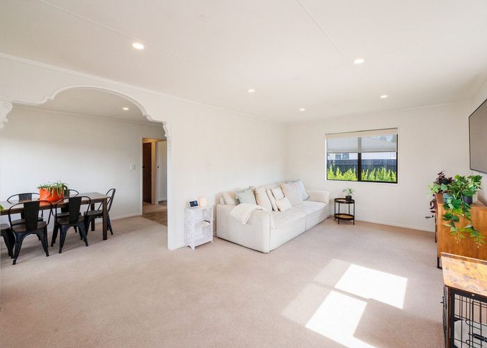  at 35 Acacia Street, Kelvin Grove, Palmerston North