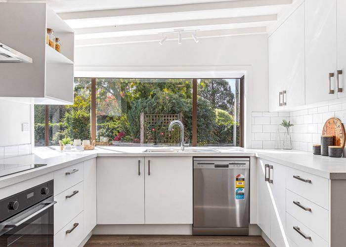  at 2/25 Aorangi Road, Bryndwr, Christchurch