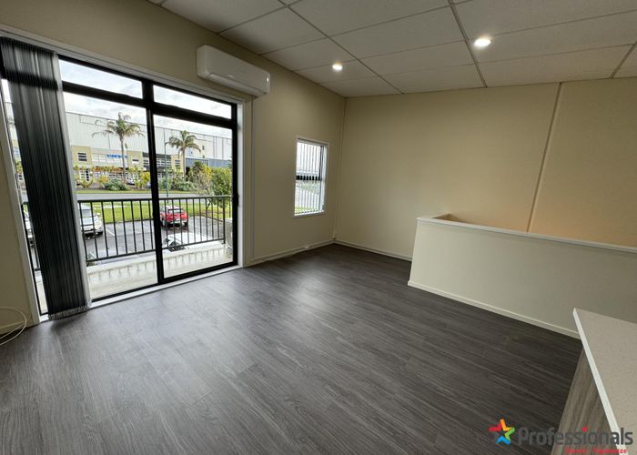  at 4/13 Laidlaw Way, East Tamaki, Manukau City, Auckland