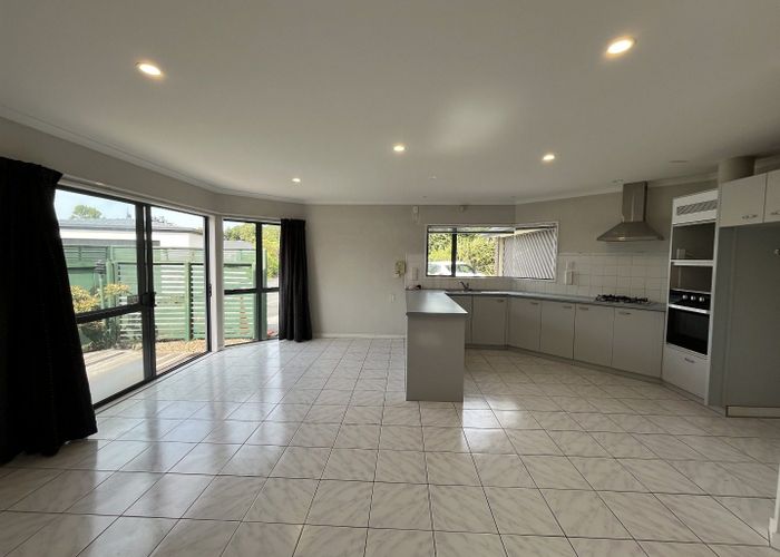  at 10E Grange Street, Hillsborough, Christchurch City, Canterbury