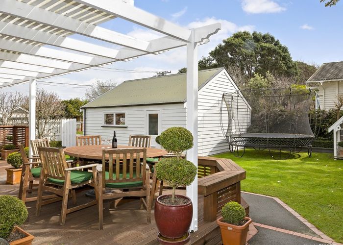  at 7 Glen Iris Grove, Woburn, Lower Hutt
