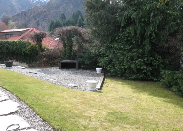  at 4 Derby Street, Arrowtown, Arrowtown