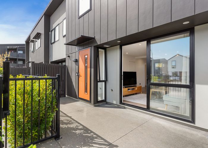  at 37 Cessna Crescent, Mangere, Manukau City, Auckland