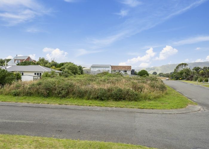  at 16 Kitchener Street, Te Horo Beach, Otaki