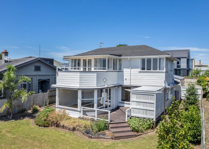  at 411 Lake Road, Takapuna, Auckland
