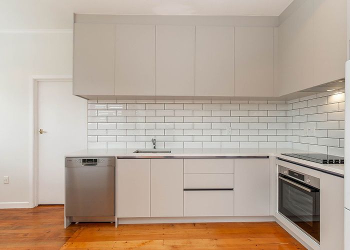  at 14 Oban Road, Westmere, Auckland