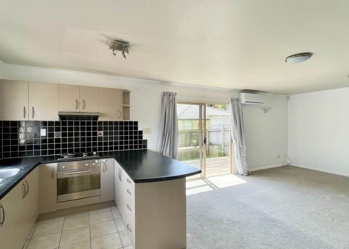  at 18A Malin Place, Pinehill, North Shore City, Auckland
