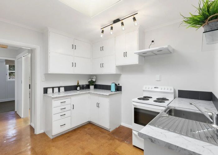  at 1/24 Deller Grove, Silverstream, Upper Hutt, Wellington