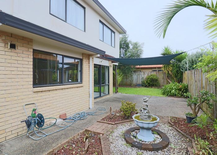  at 15 Erne Crescent, East Tamaki, Manukau City, Auckland
