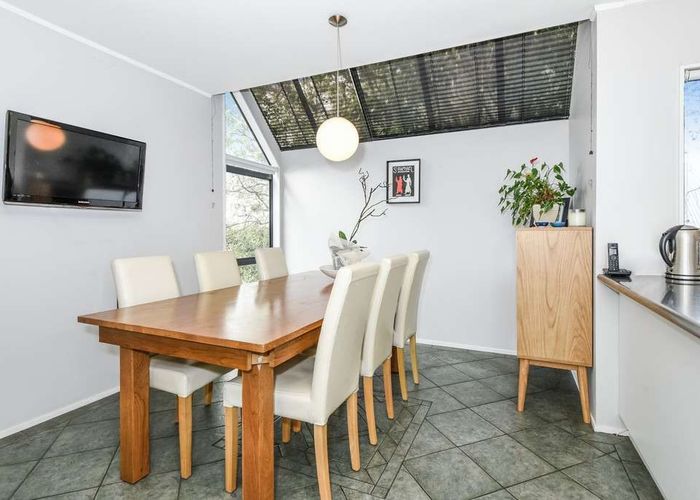  at 2/8 Marua Road, Ellerslie, Auckland City, Auckland