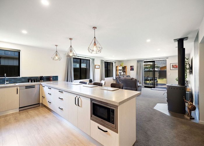  at 5 Dunn Street, LAKE HAWEA