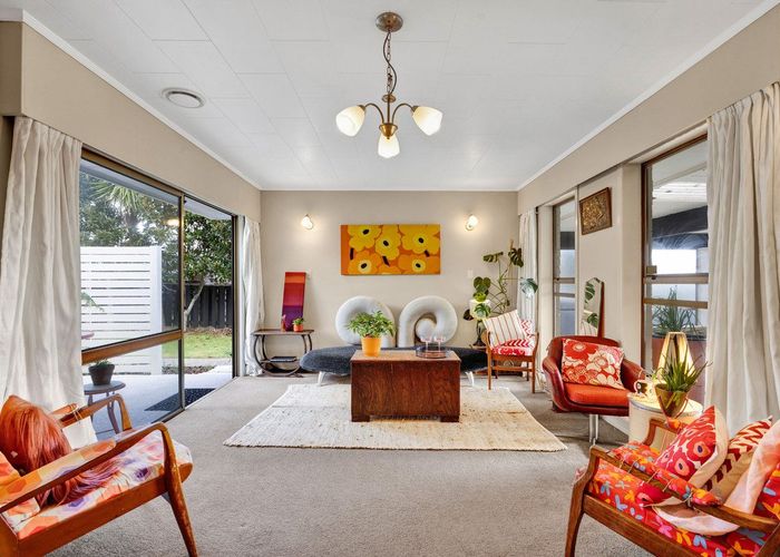  at 19 Wesley Avenue, Frankleigh Park, New Plymouth, Taranaki