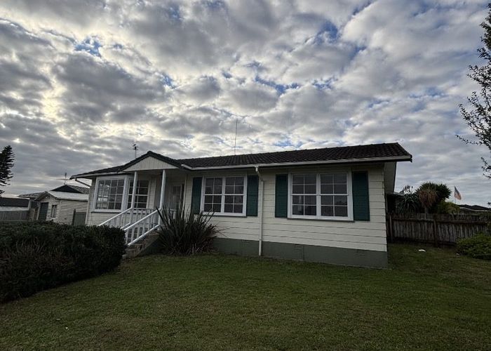  at 1 Fairlight Place, Manurewa, Manukau City, Auckland