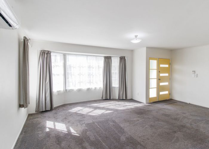  at 8 Beeston Crescent, Manurewa, Manukau City, Auckland