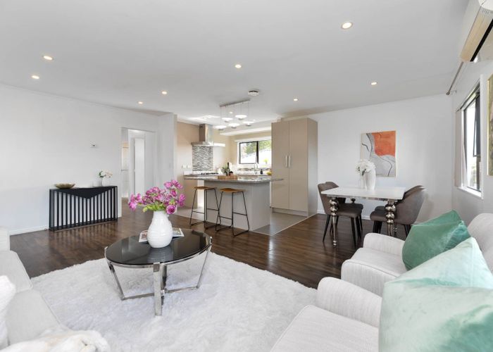  at 2/16 Caribbean Drive, Unsworth Heights, North Shore City, Auckland
